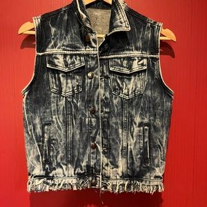Jean Vest